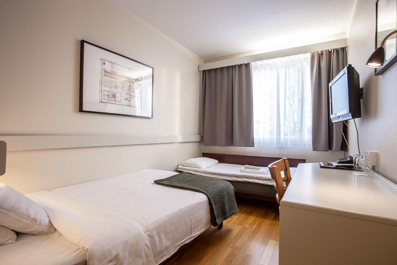 Pietarsaaren Kaupunginhotelli Jakobstad ภายนอก รูปภาพ